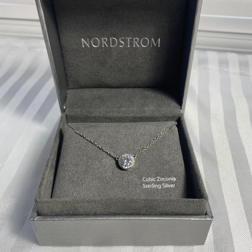New Nordstrom Sterling Silver Halo Cubic Zirconia pendant necklace